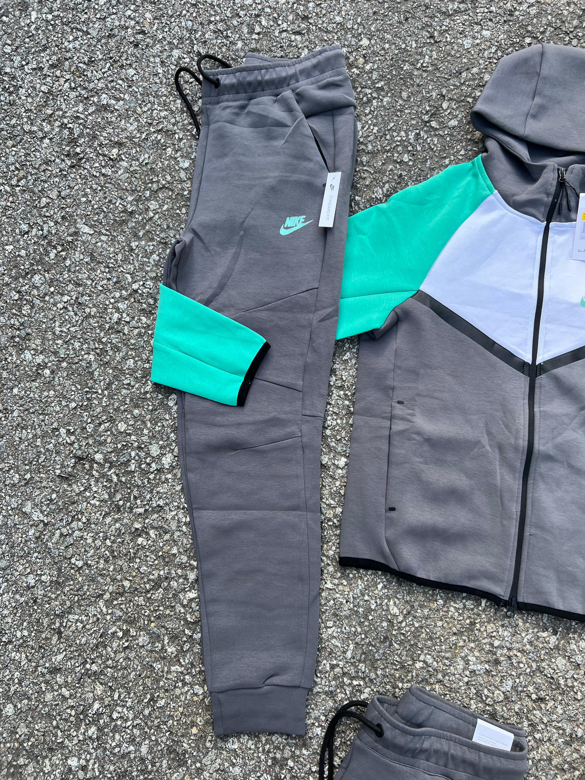 CHANDAL NIKE TECH
