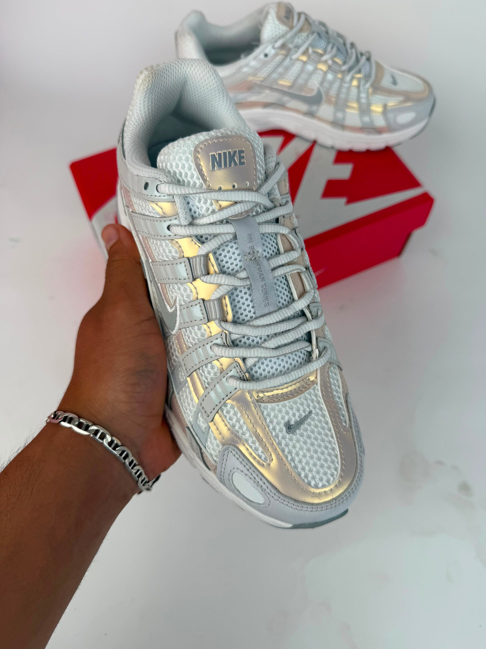 NIKE P6000