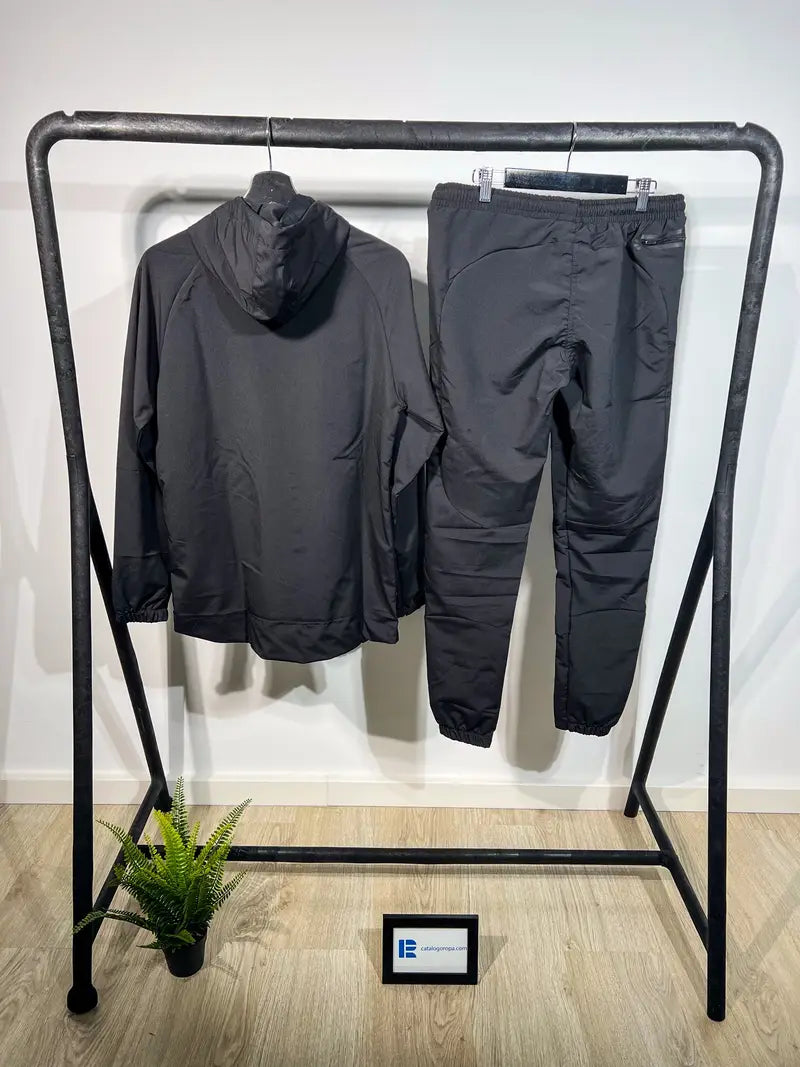CHANDAL UNDER ARMOUR