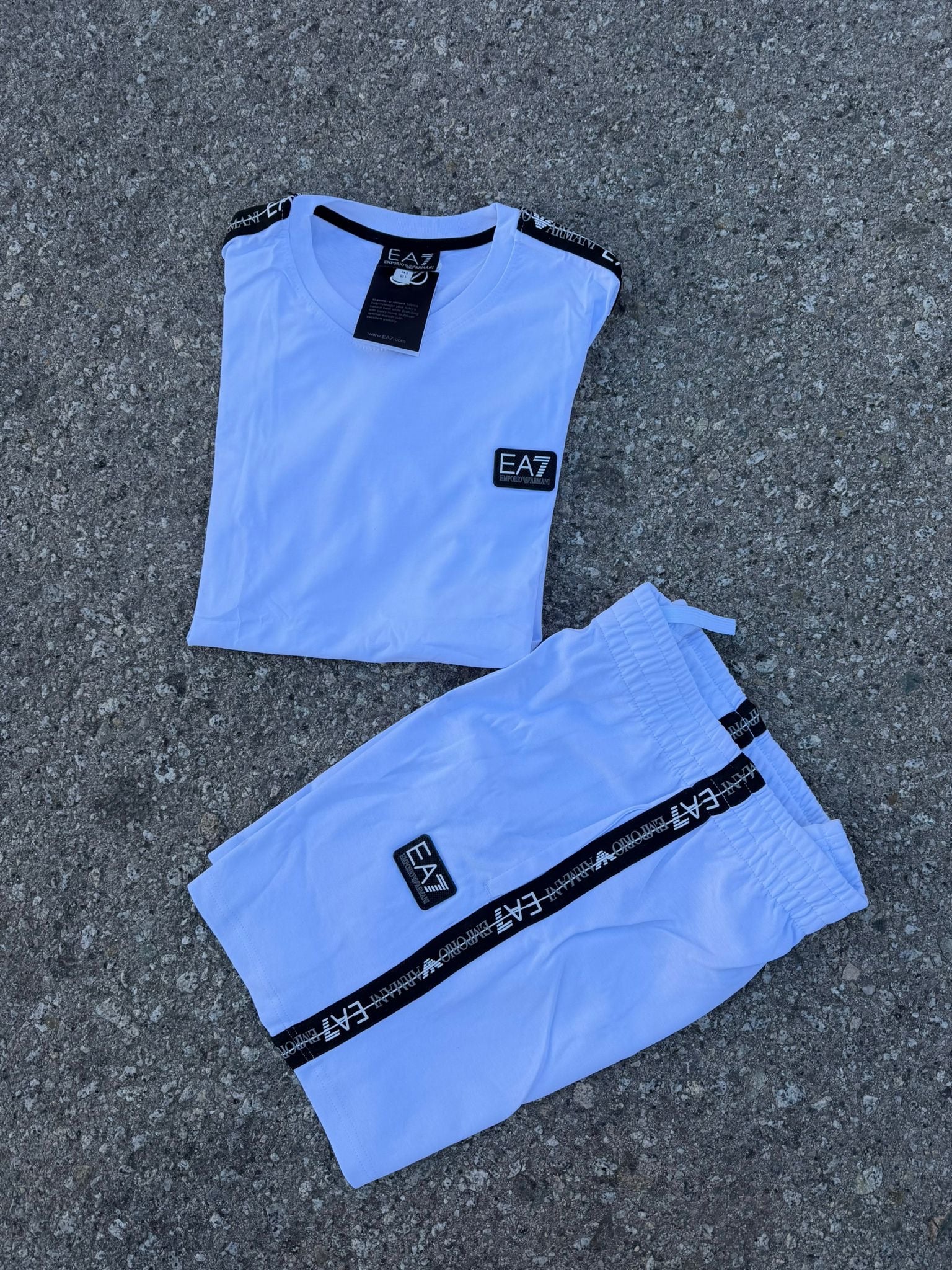 EMPORIO ARMANI CONJUNTO CORTO