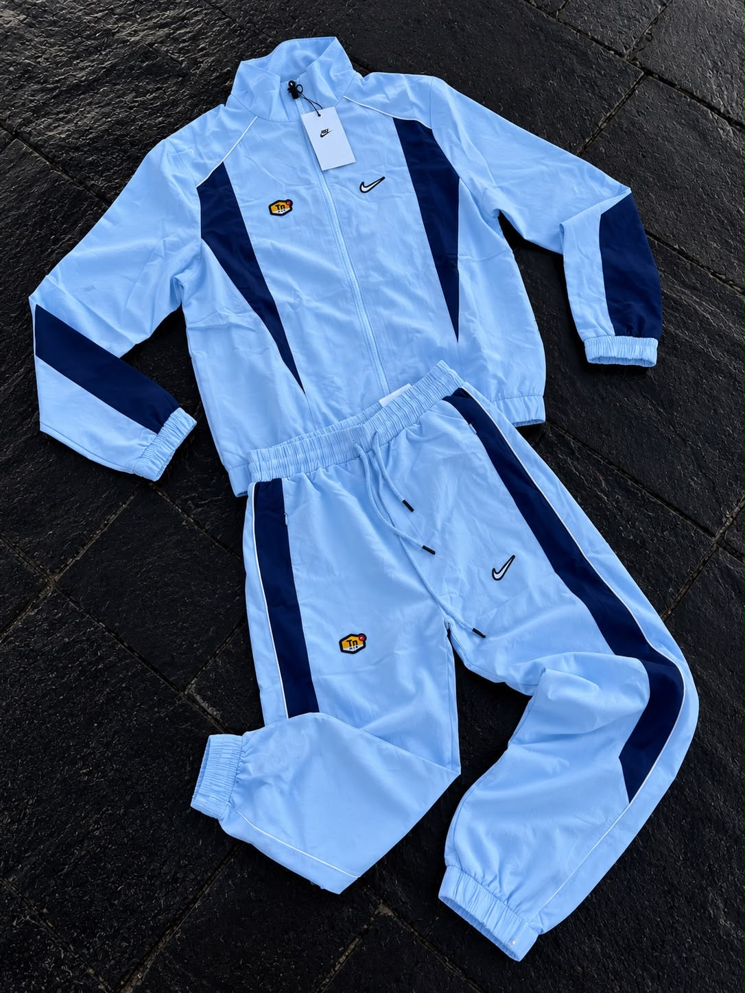 CHANDAL NIKE TN