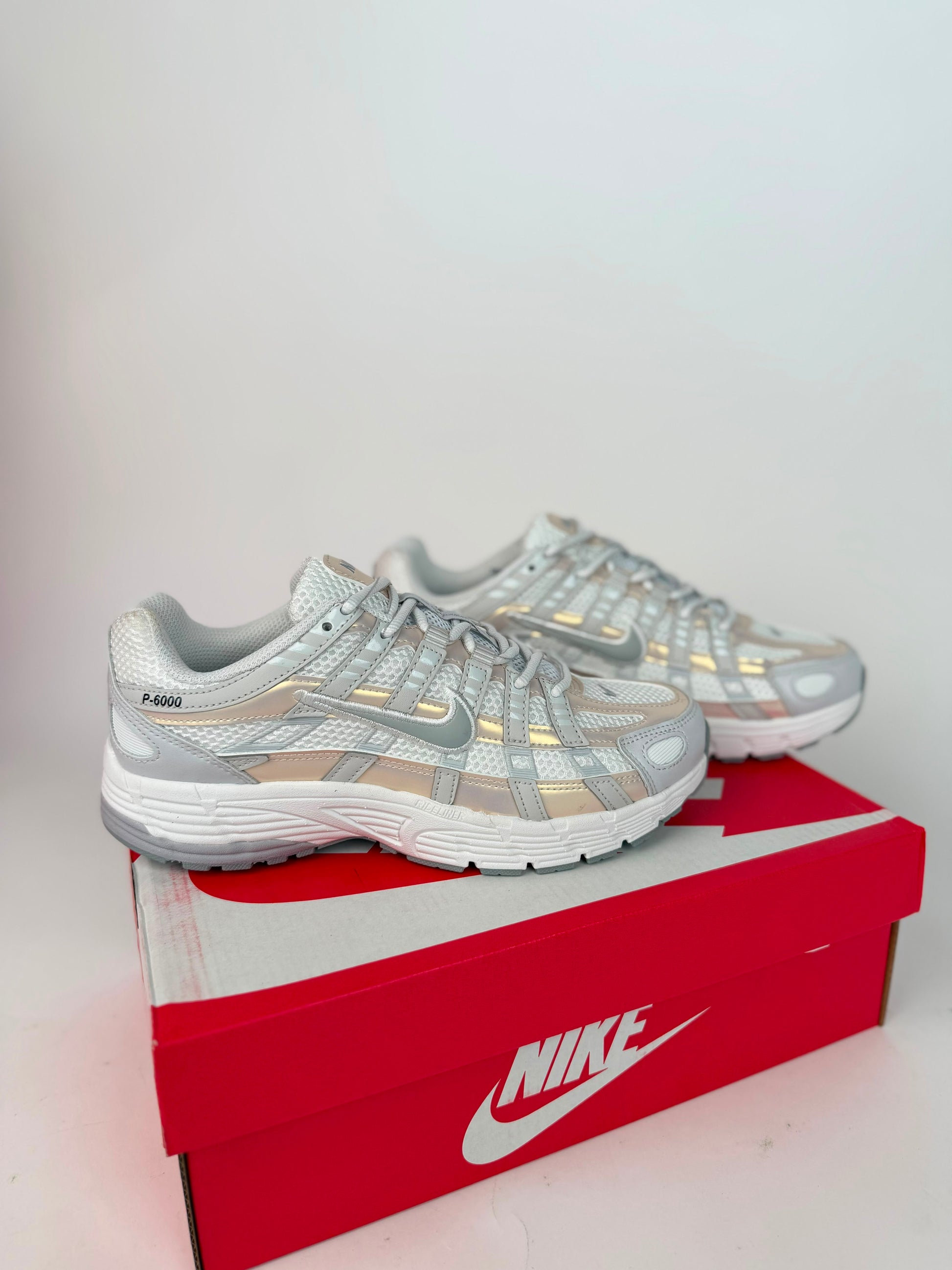NIKE P6000