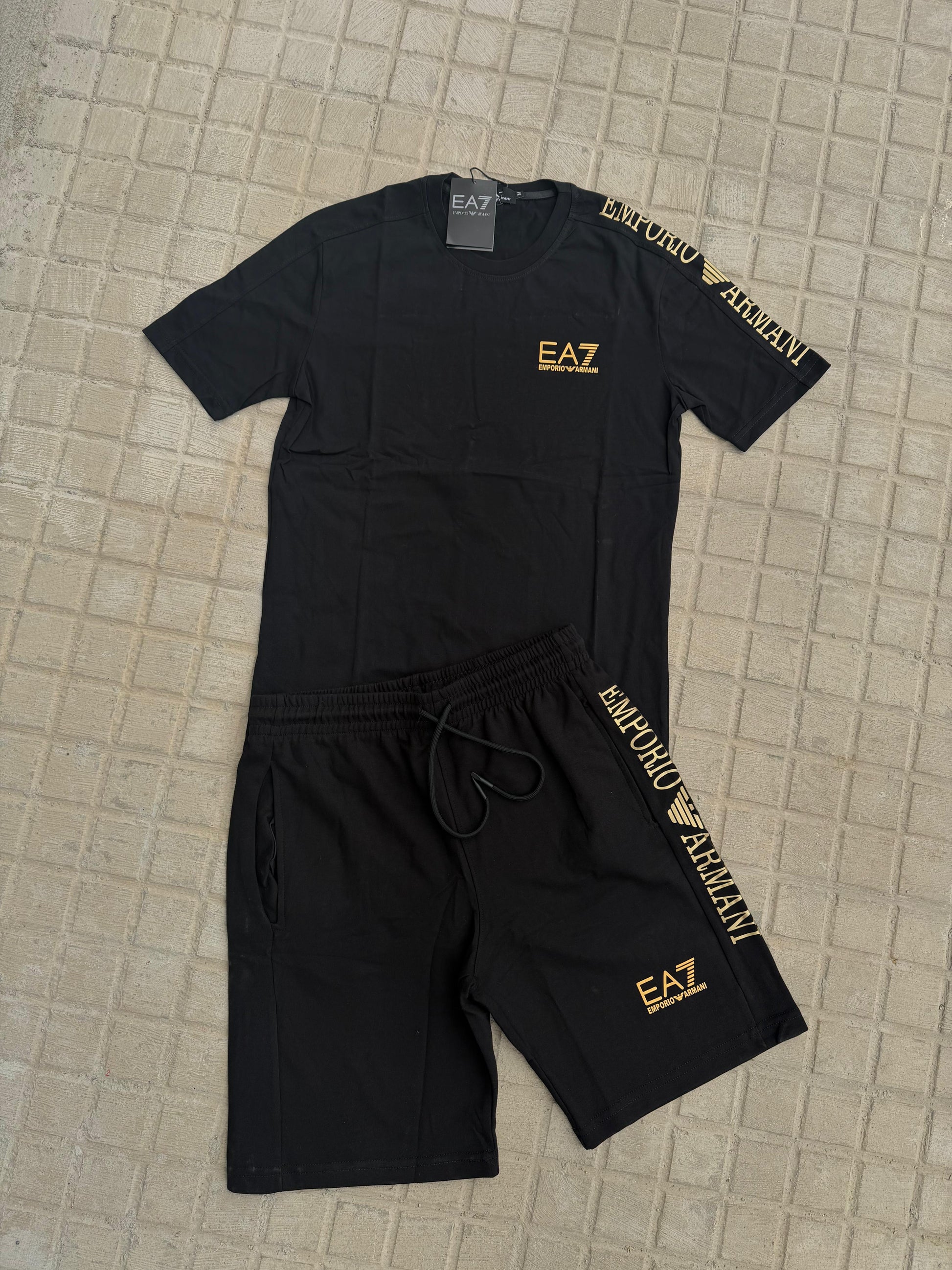 EMPORIO ARMANI CONJUNTO CORTO