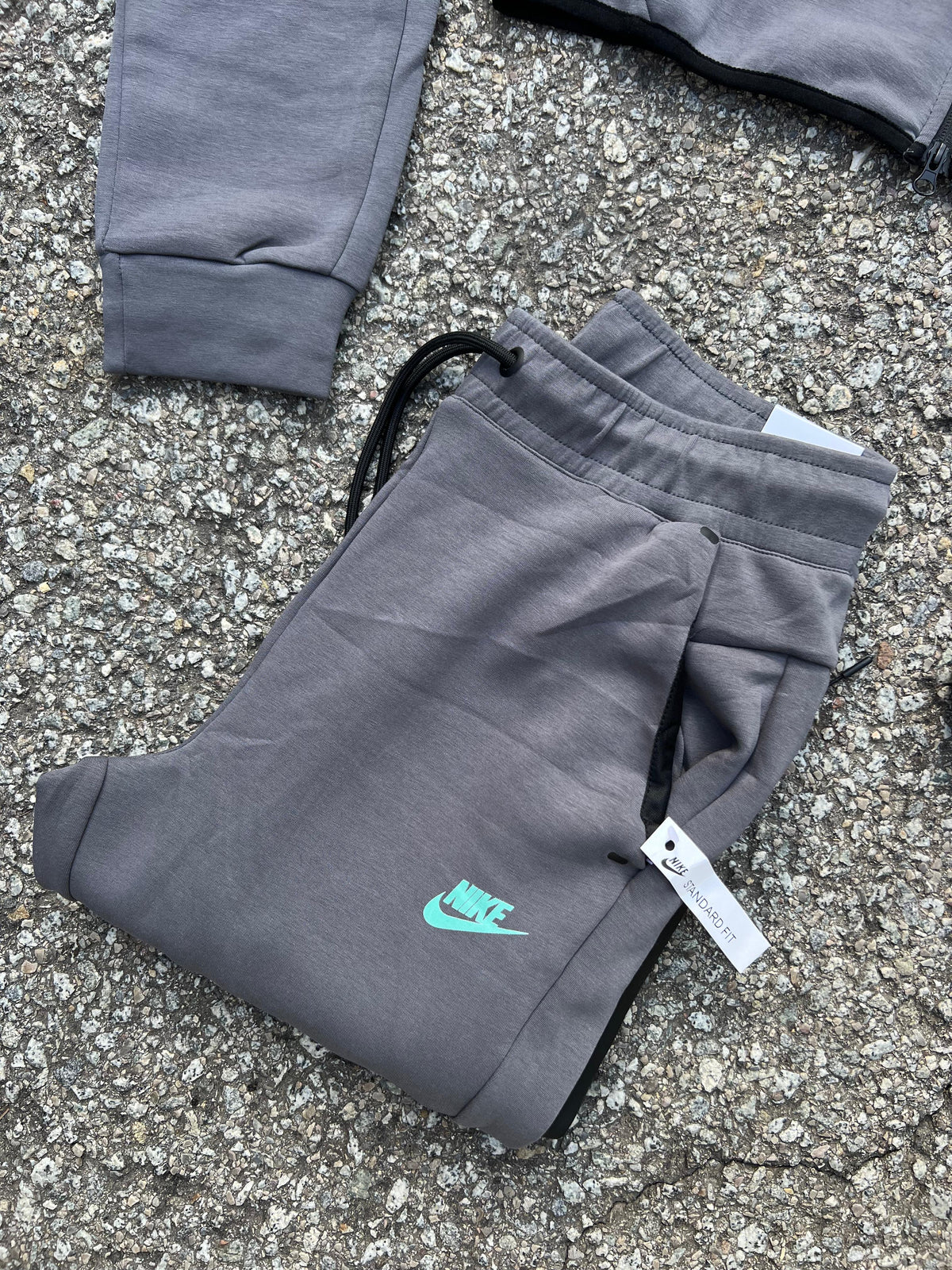 CHANDAL NIKE TECH
