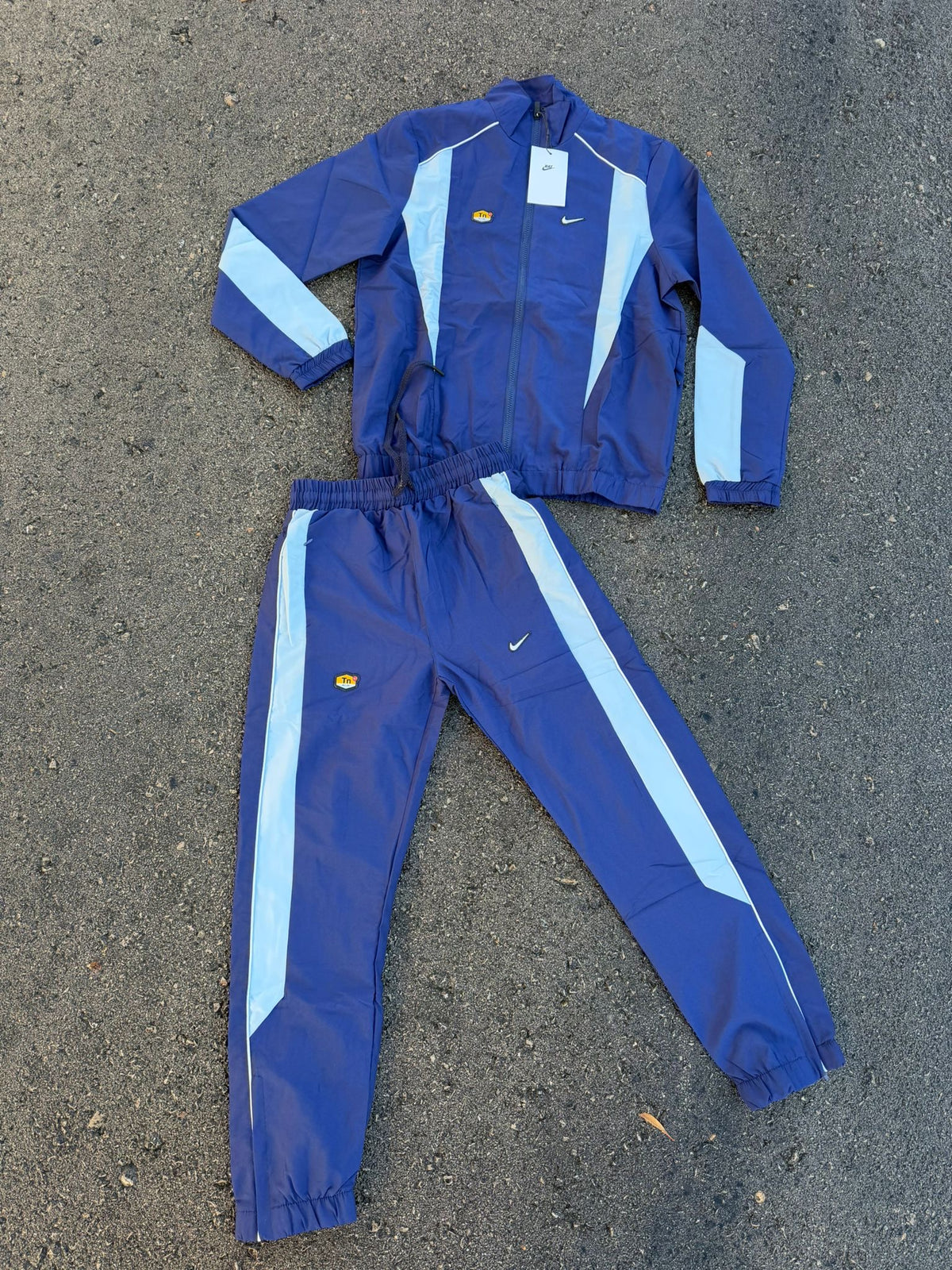 CHANDAL NIKE TN