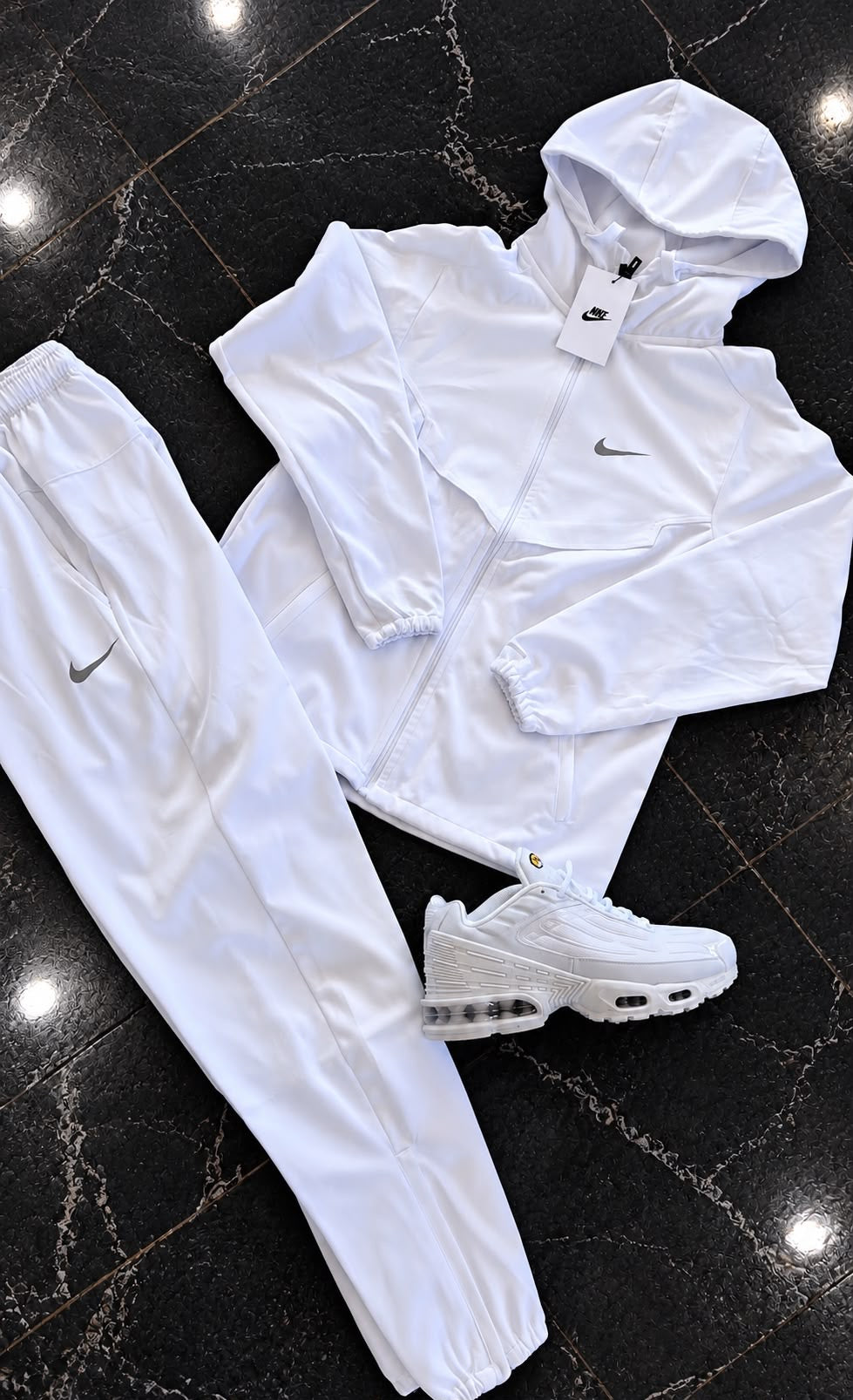 CHANDAL NIKE MILLER