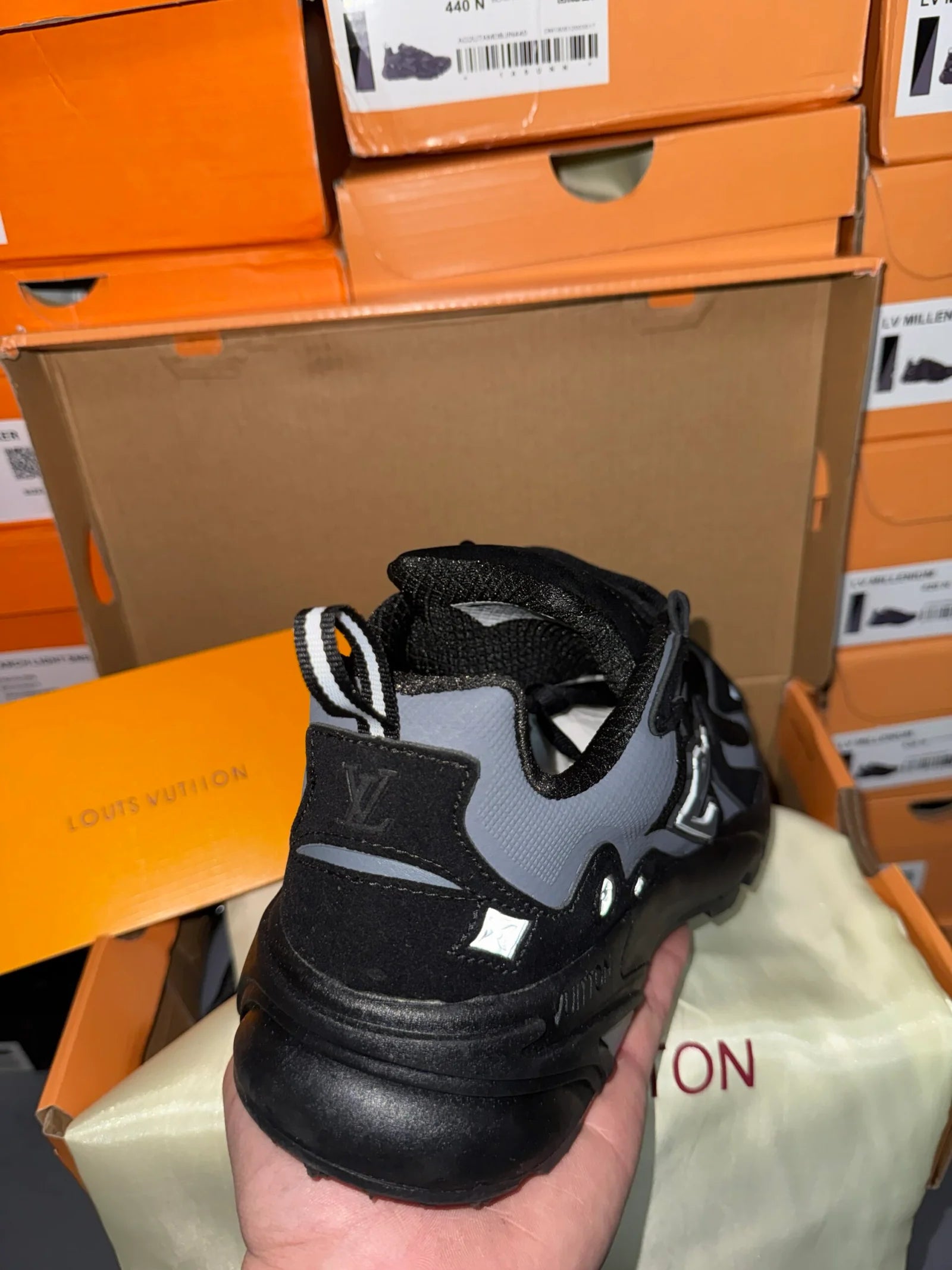 LOUIS VUITTON