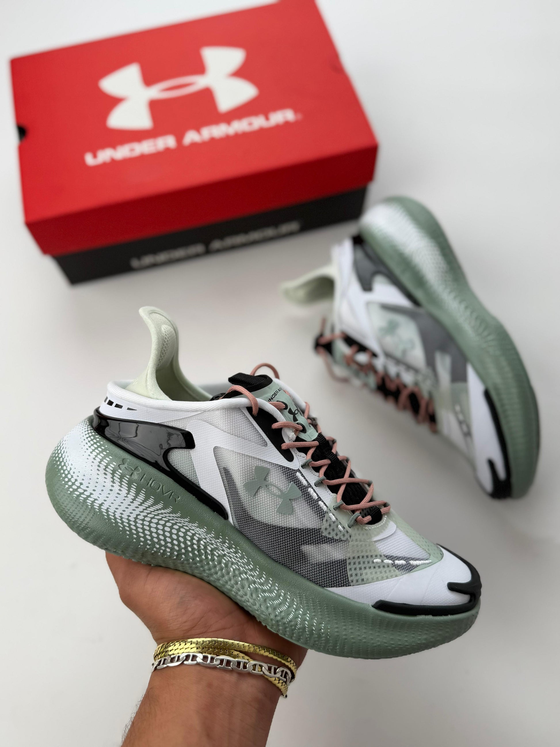 UNDER ARMOUR UA ECHO