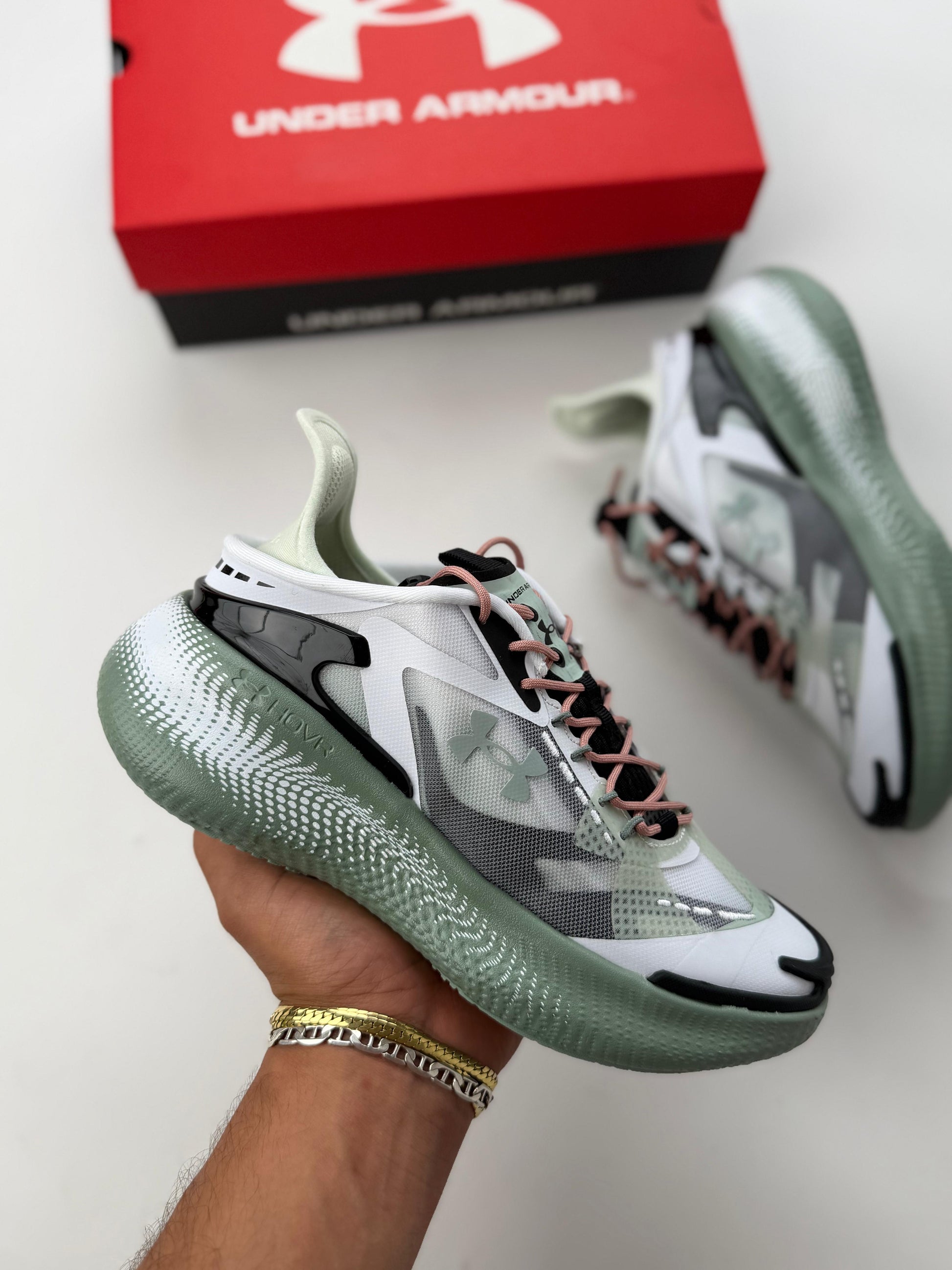UNDER ARMOUR UA ECHO