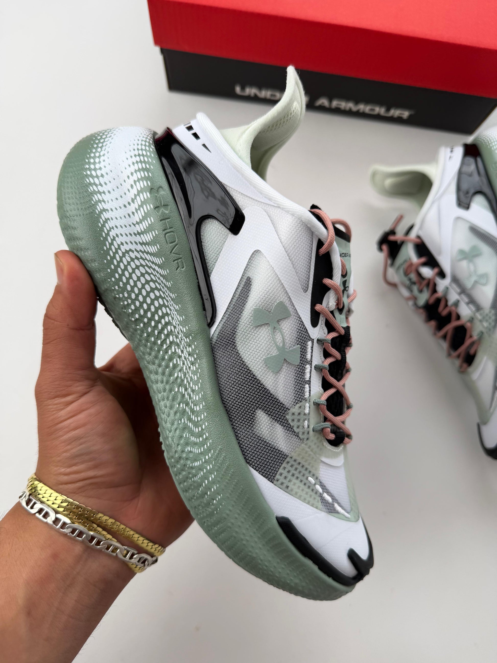 UNDER ARMOUR UA ECHO