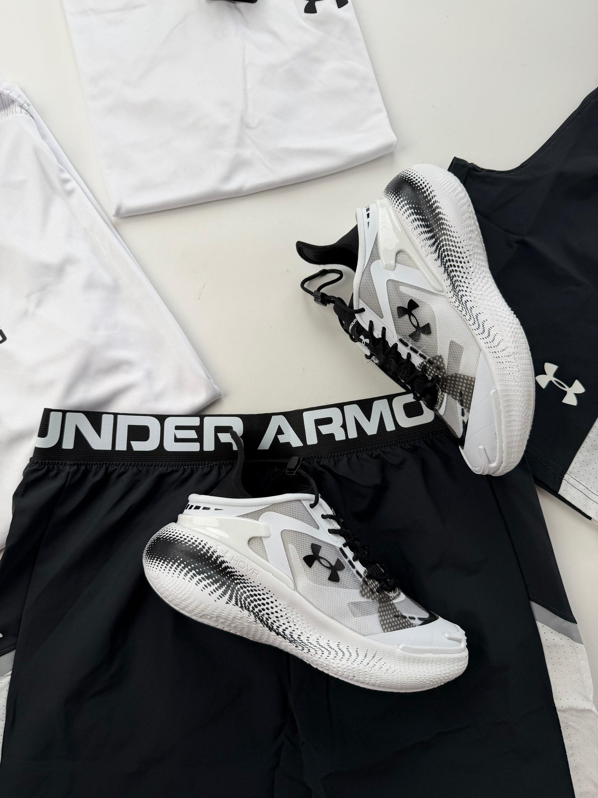 UNDER ARMOUR UA ECHO