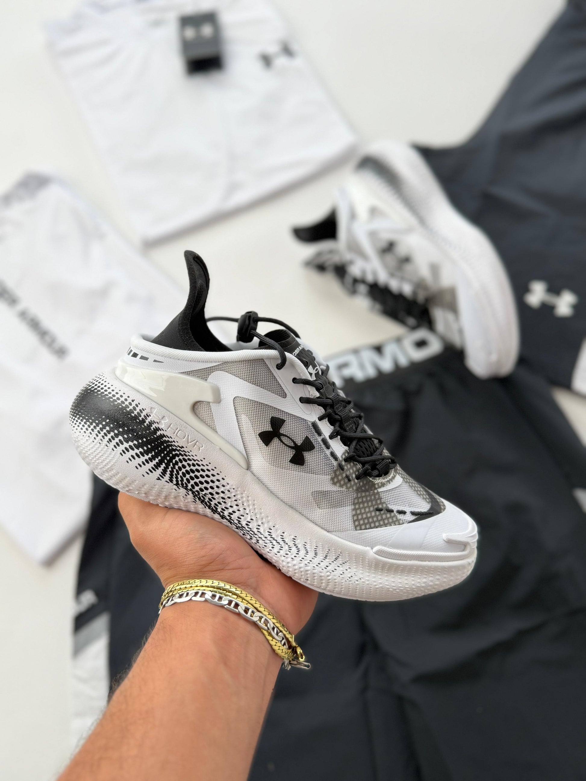 UNDER ARMOUR UA ECHO