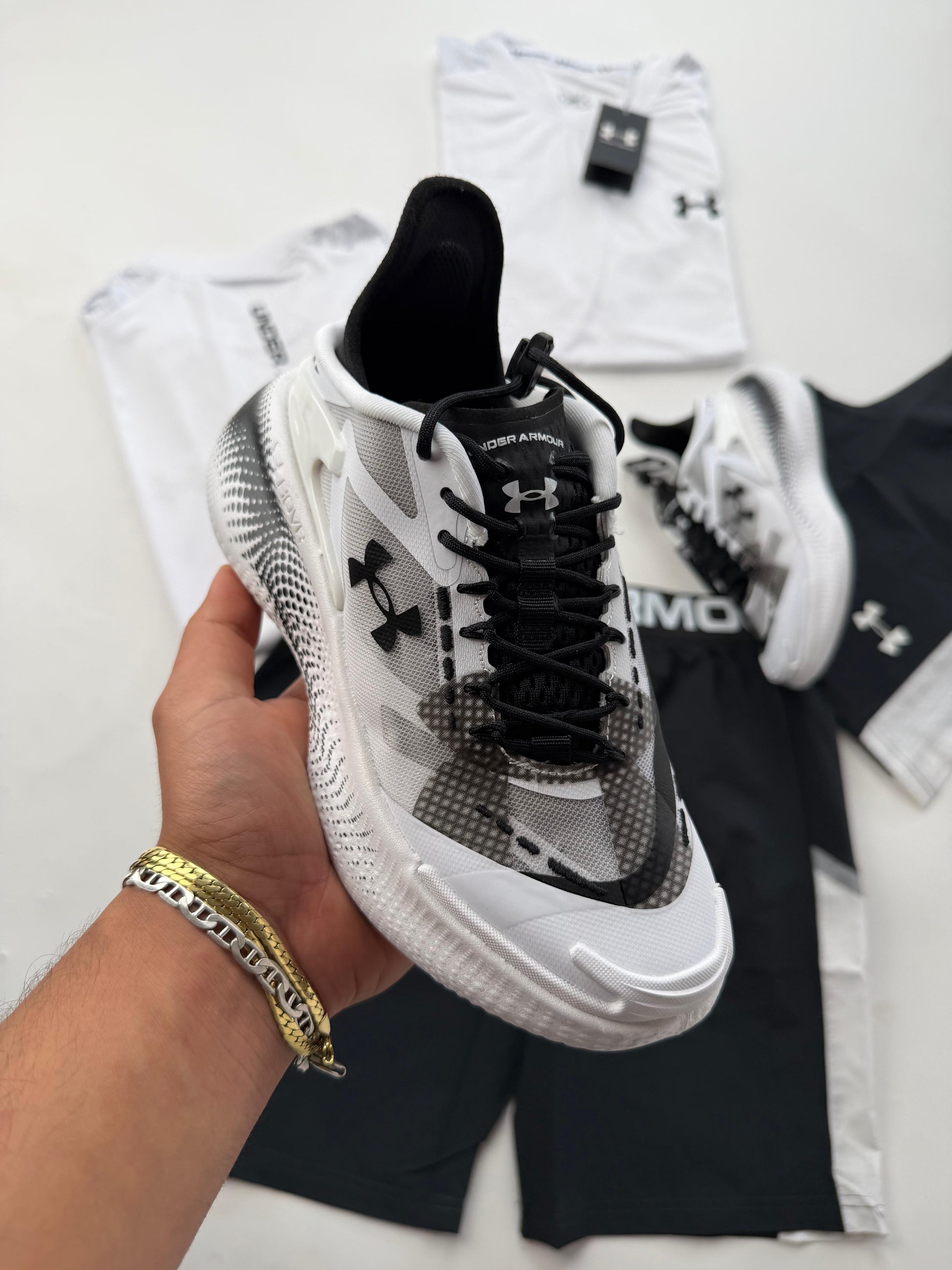 UNDER ARMOUR UA ECHO