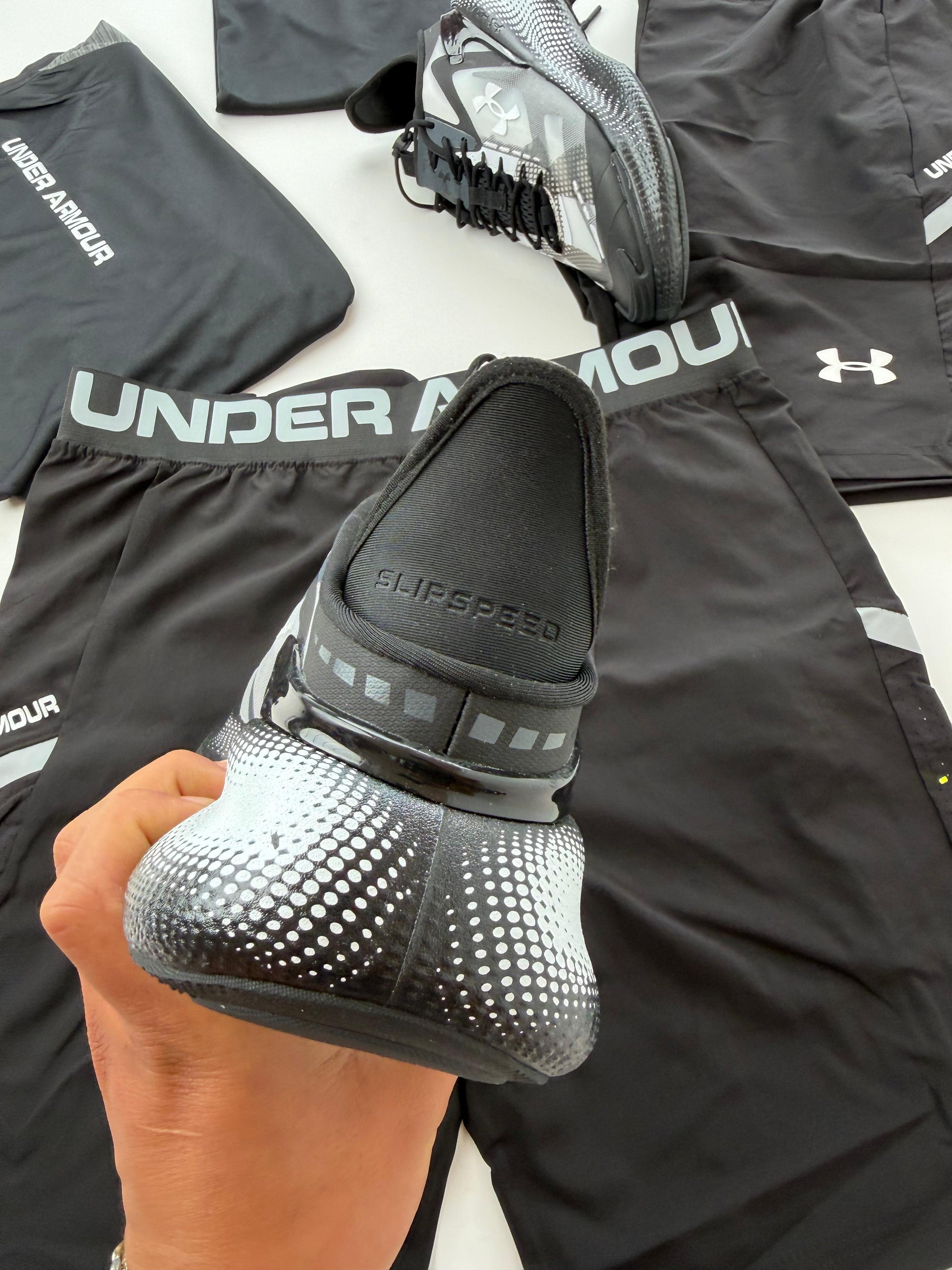 UNDER ARMOUR UA ECHO