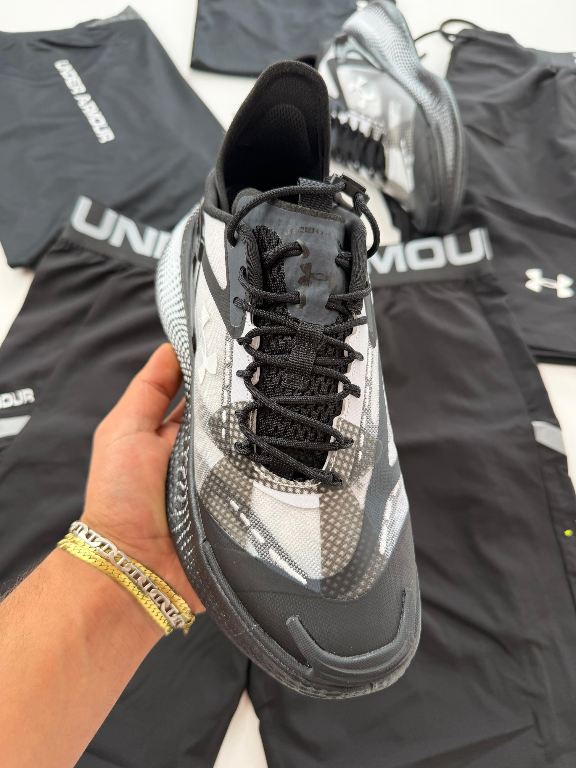 UNDER ARMOUR UA ECHO