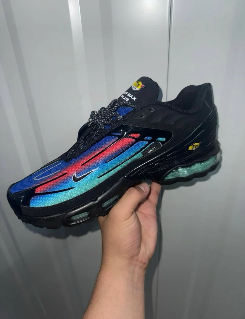 NIKE TN PLUS