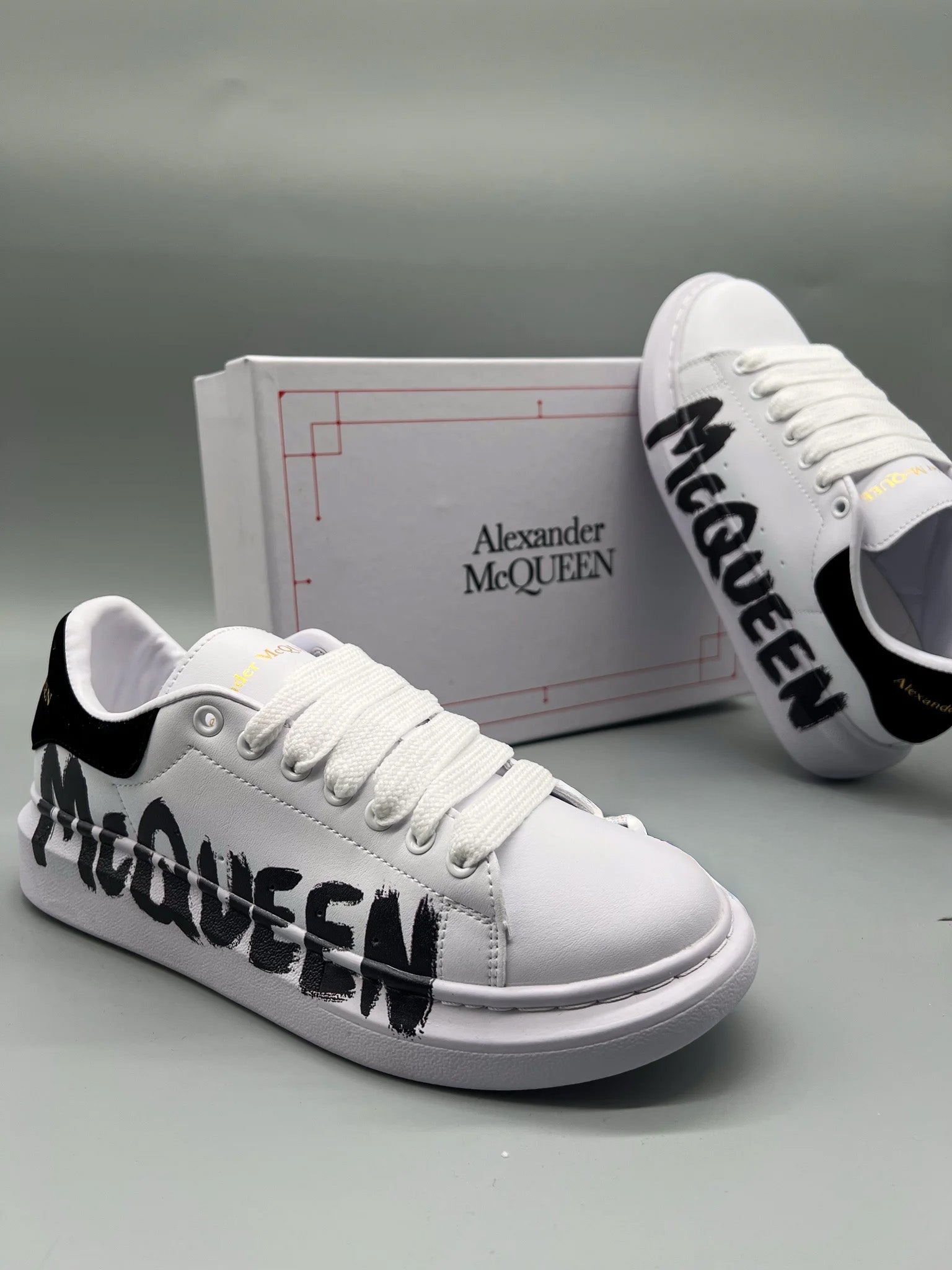 ALEXANDER MCQUEEN